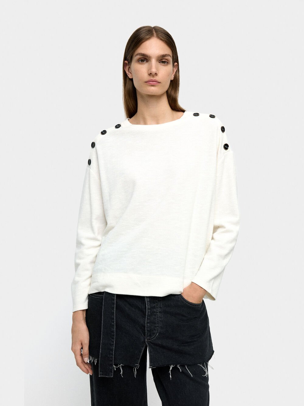 Long-sleeve sweater with buttons