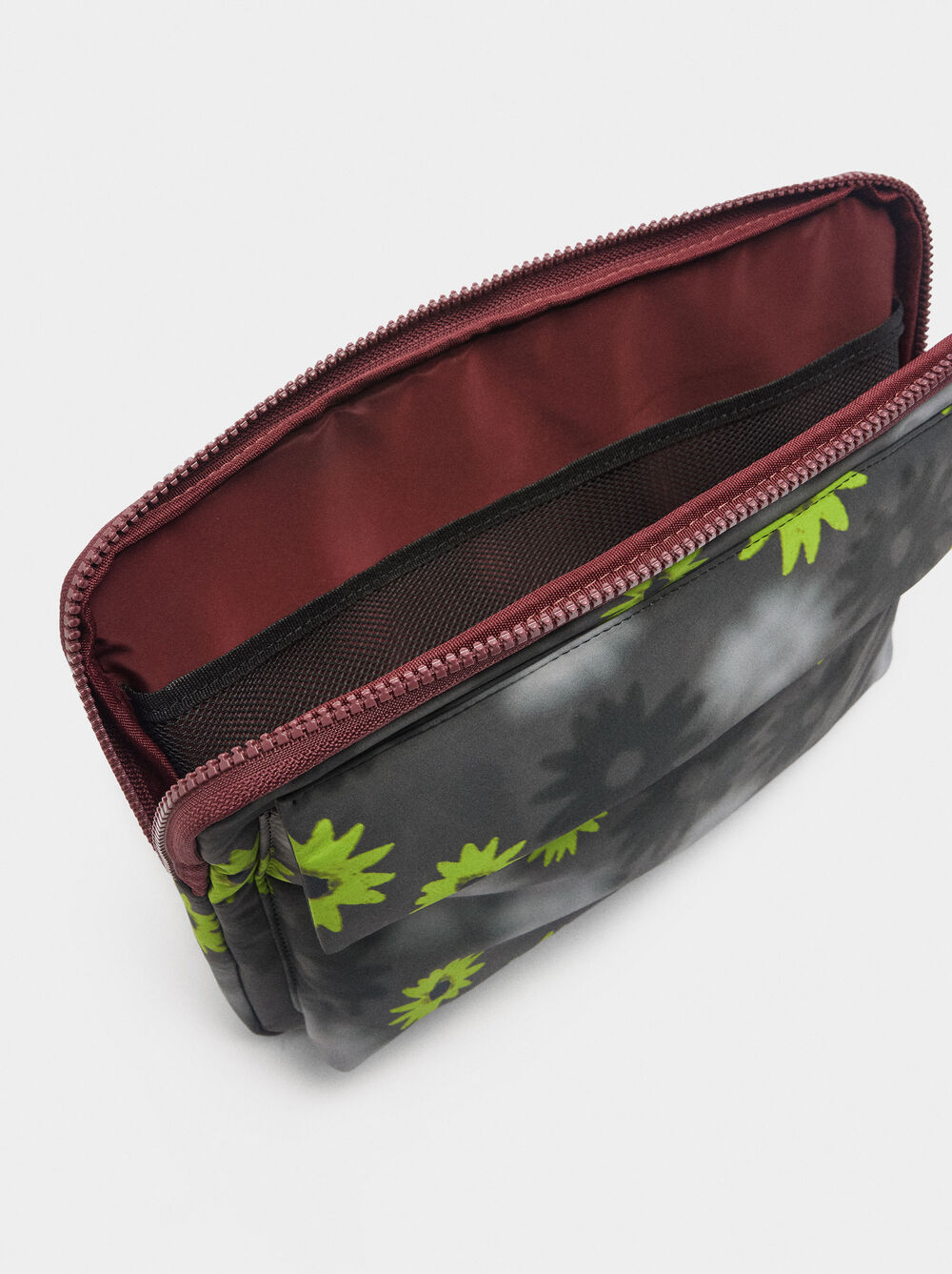 Printed nylon laptop cover