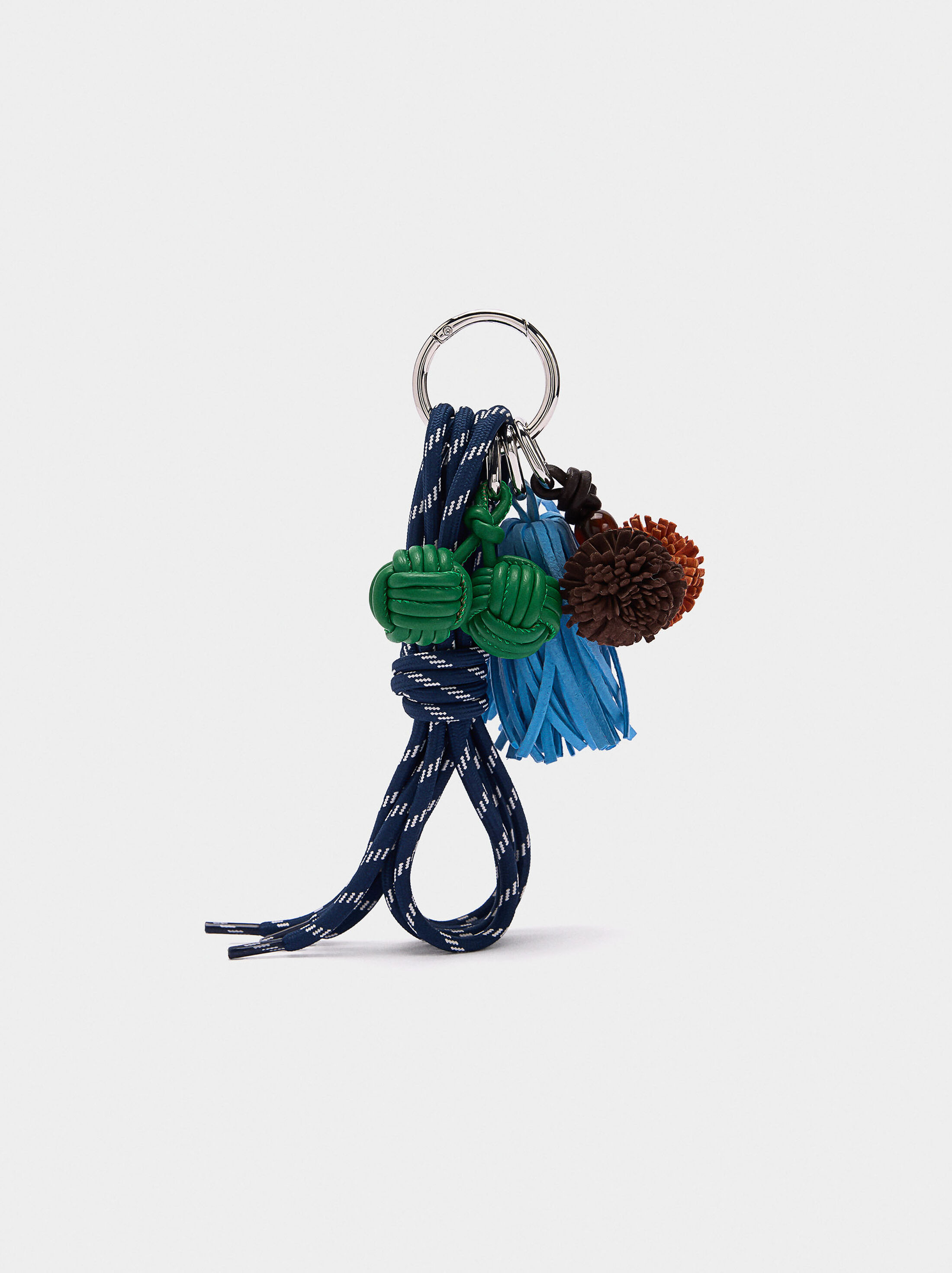 Shoelaces with pendant image number 0.0