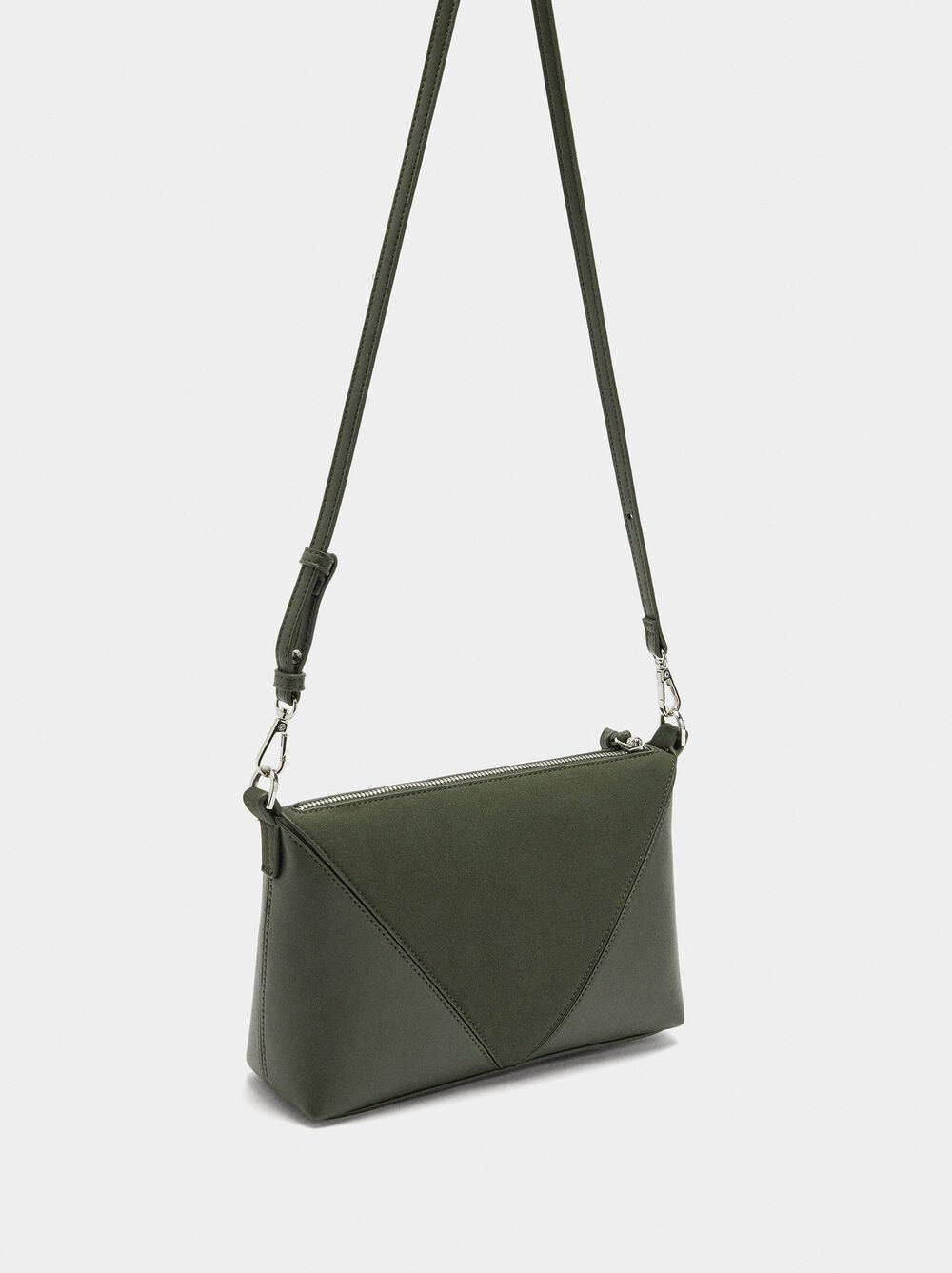 Crossbody bag contrast of textures