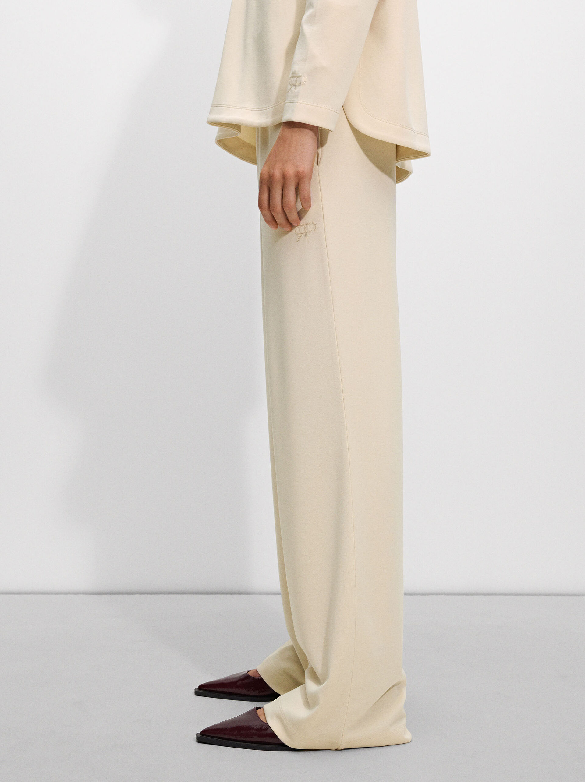 Loose-fitting trousers with elastic waistband image number 2.0
