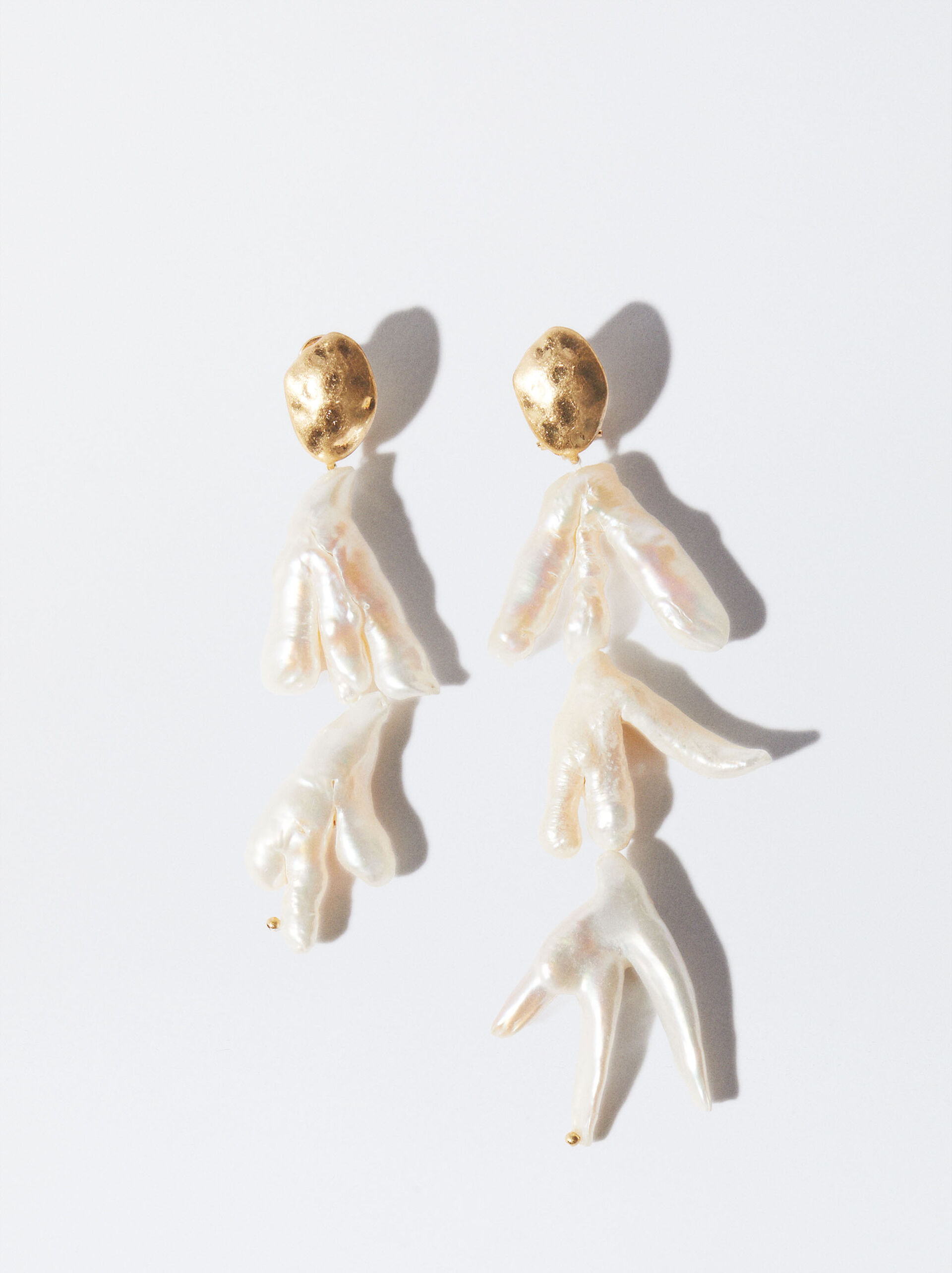 Earrings With Freshwater Pearl image number 1.0