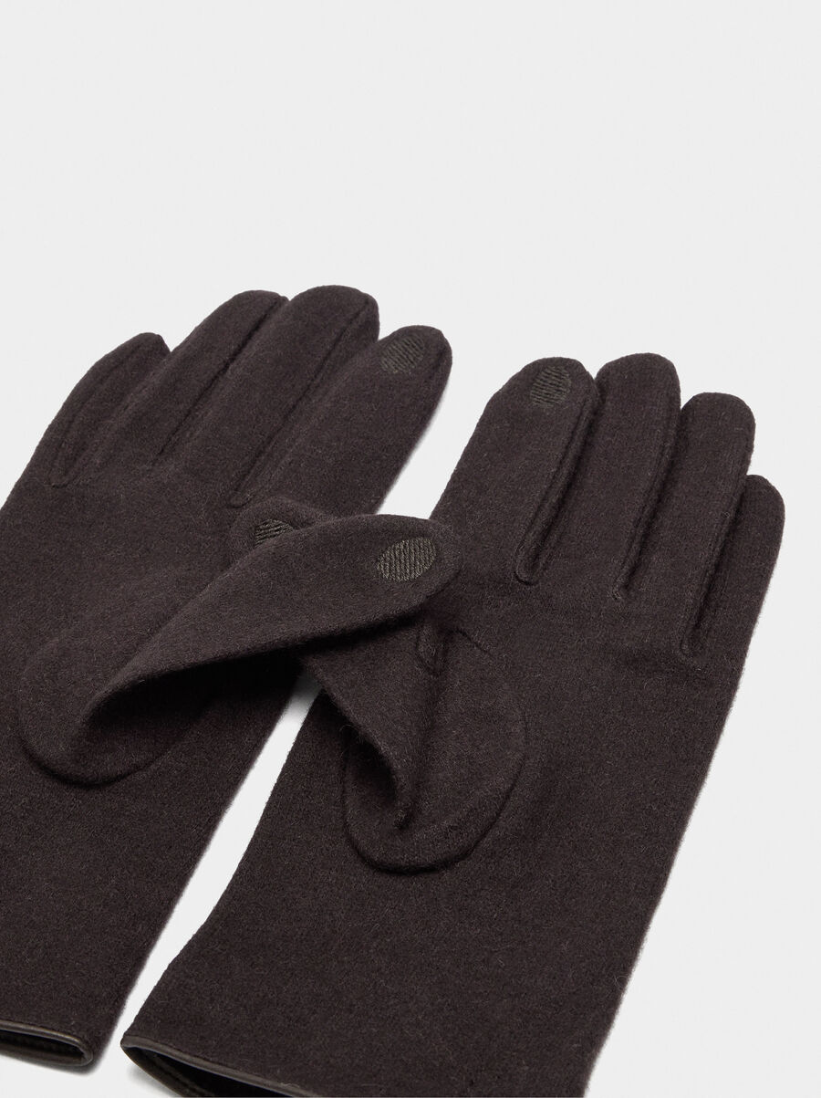 Wool gloves