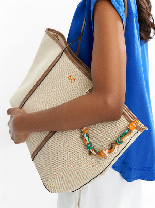 Fabric shopper bag with pendant