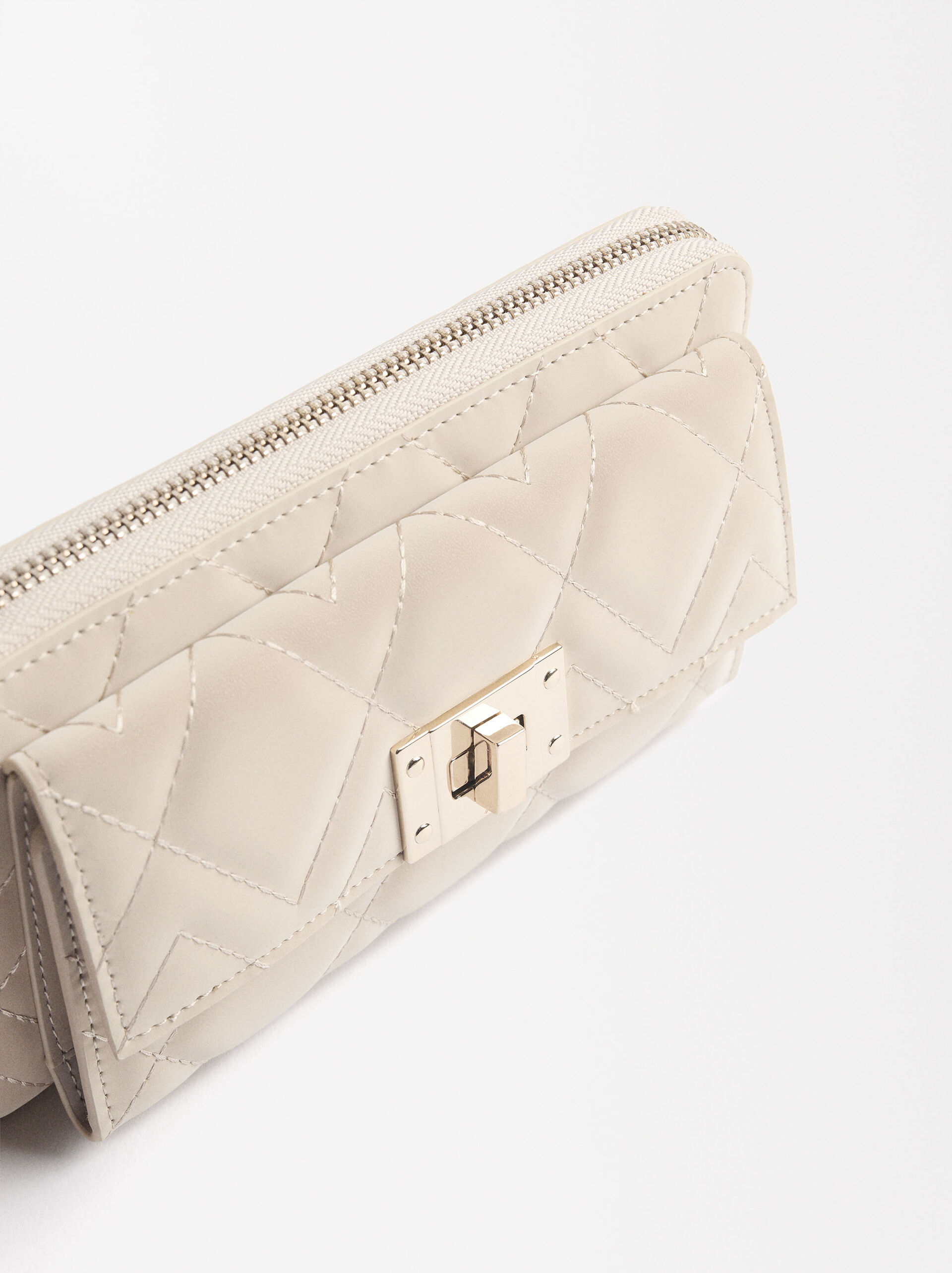 Quilted wallet with flap closure image number 1.0
