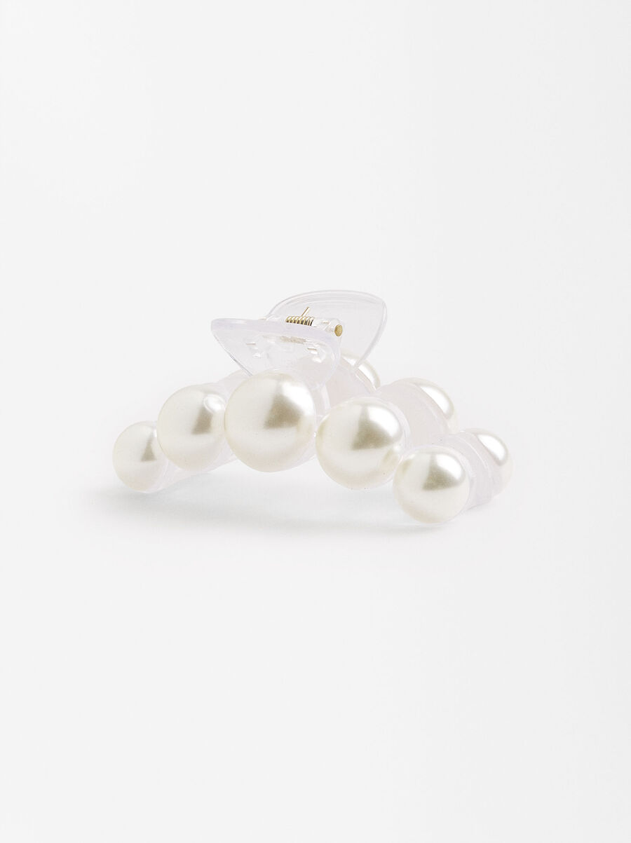 Hair claw with pearls