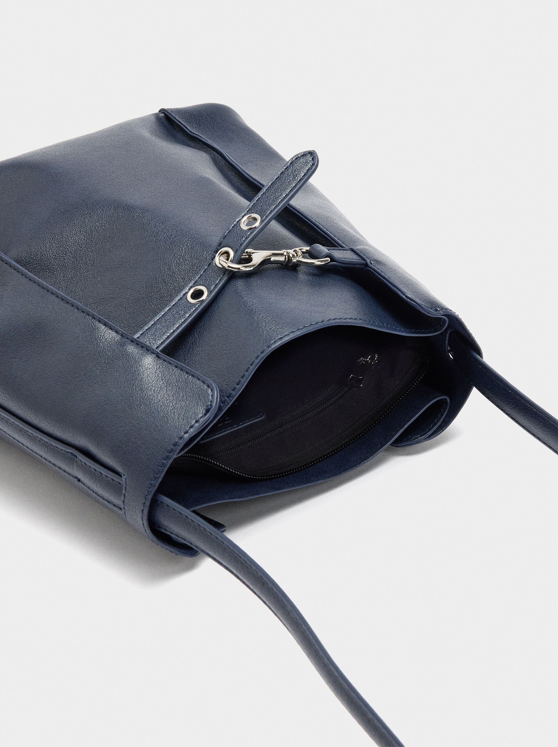 Bucket bag with side folds image number 4.0