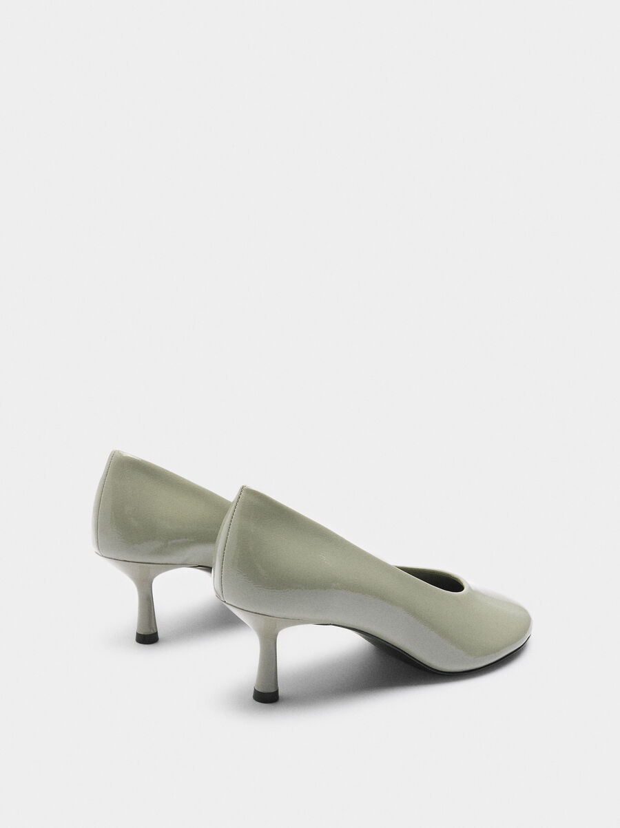Zapatos de tacón alto de charol