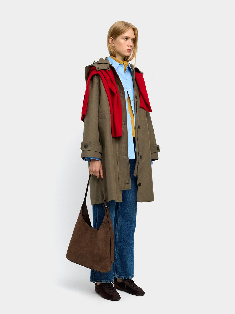 Chubasquero con capucha