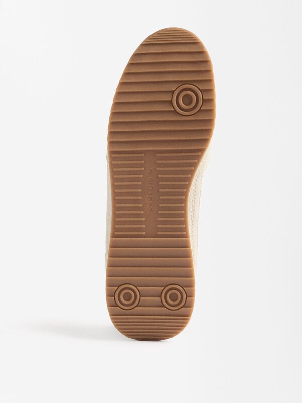 Combined sneakers with a suede effect