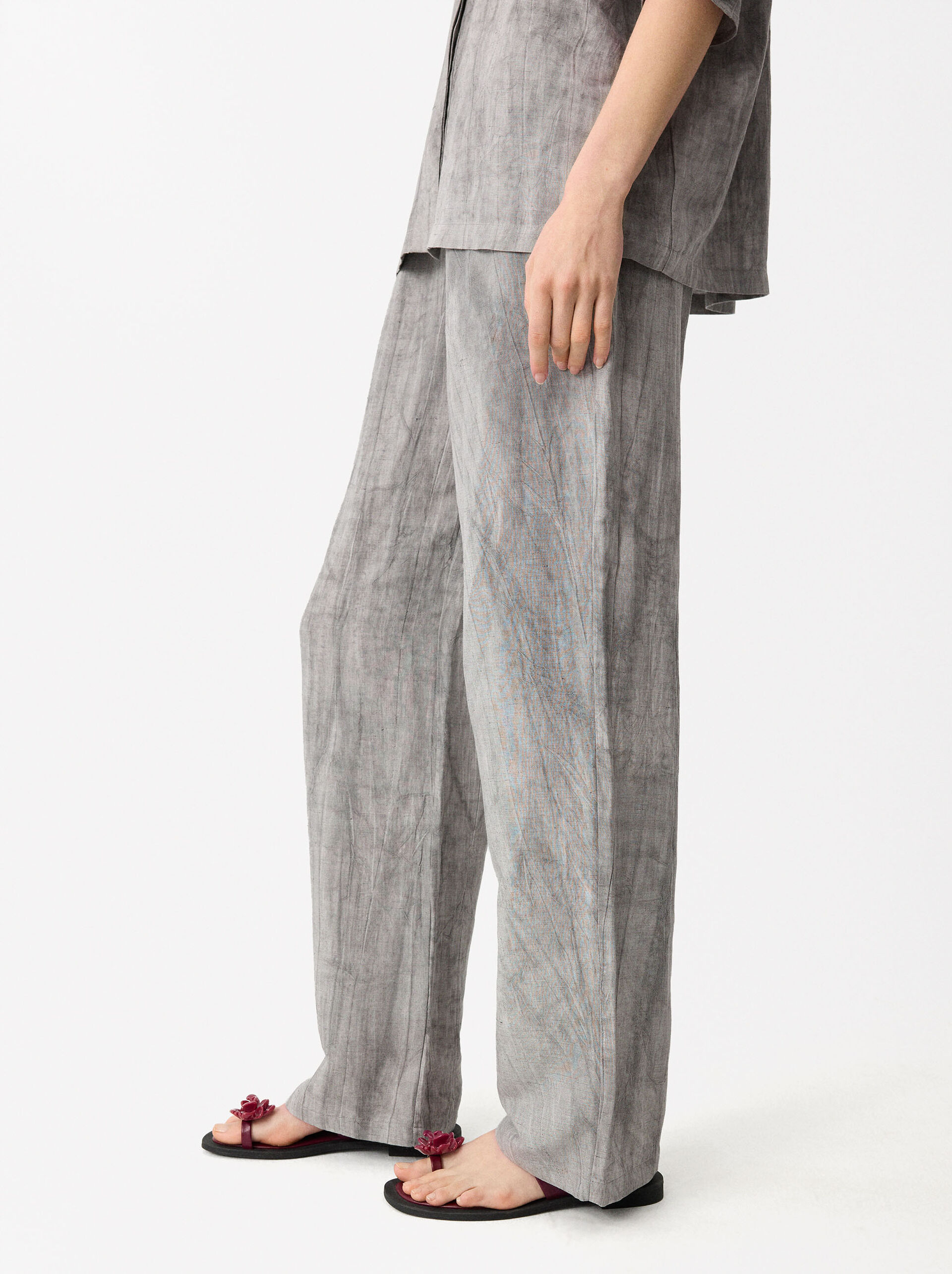 Printed Loose-Fitting Trousers image number 3.0