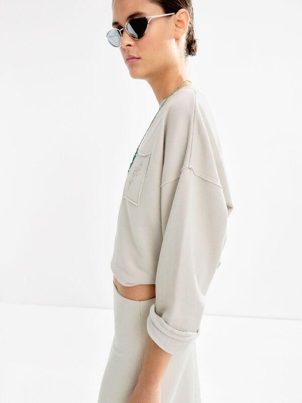 Sweatshirt with cotton and embroidery