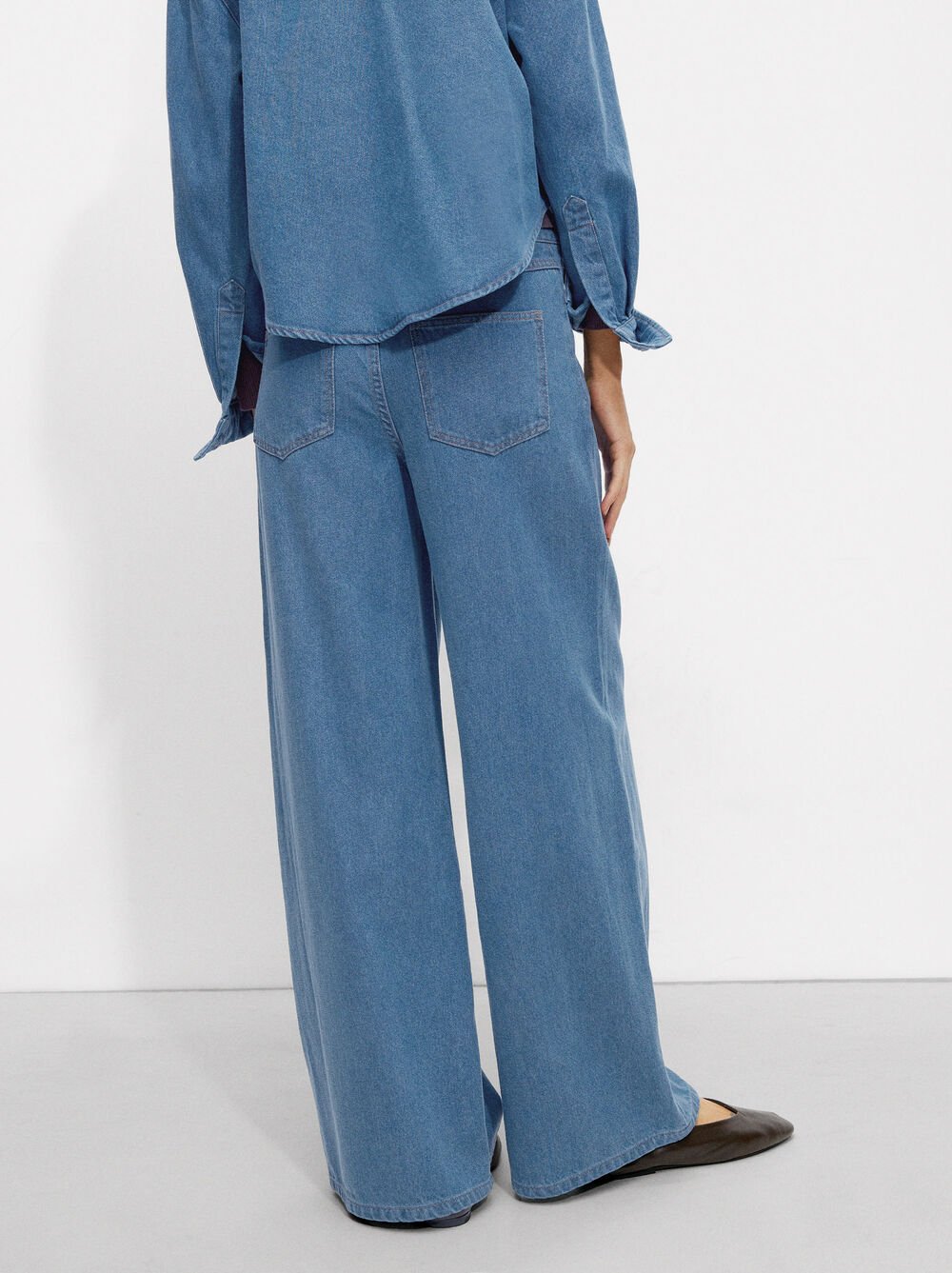 Jeans with drawstring