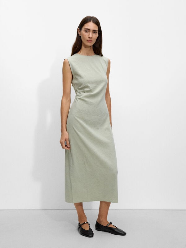 Long dress with wrinkled effect