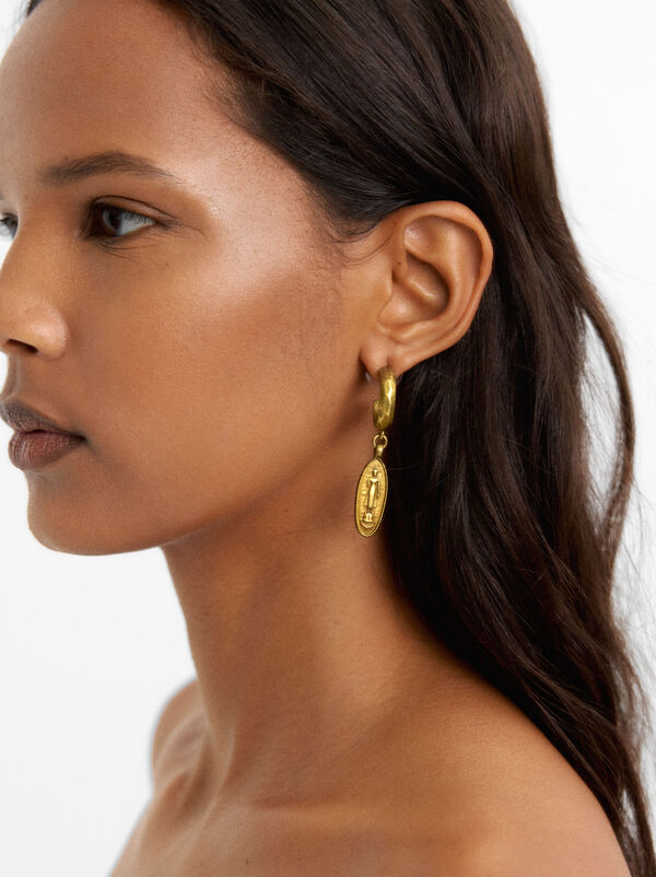 Medal hoop earrings