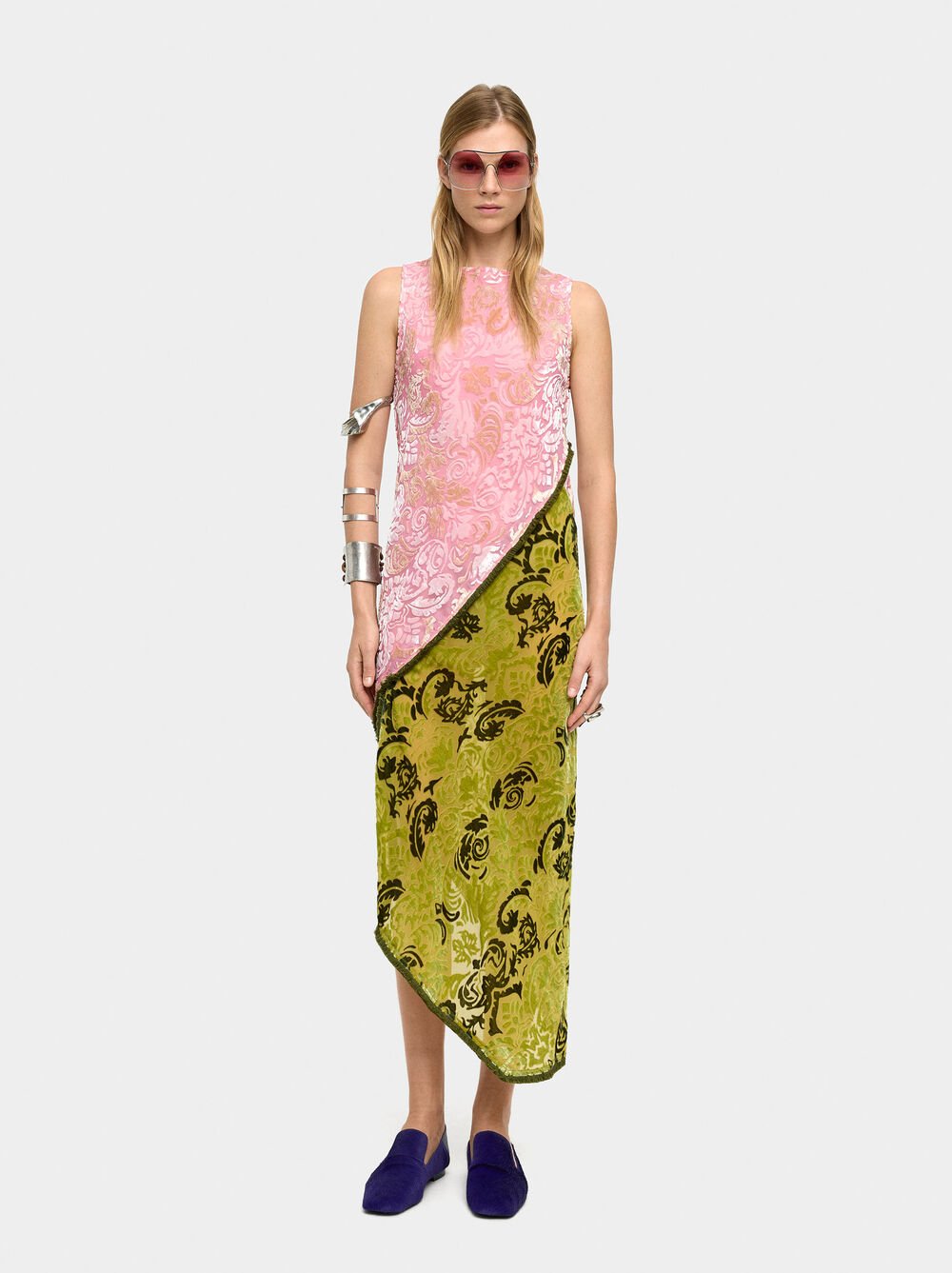 Asymmetric dress with contrast