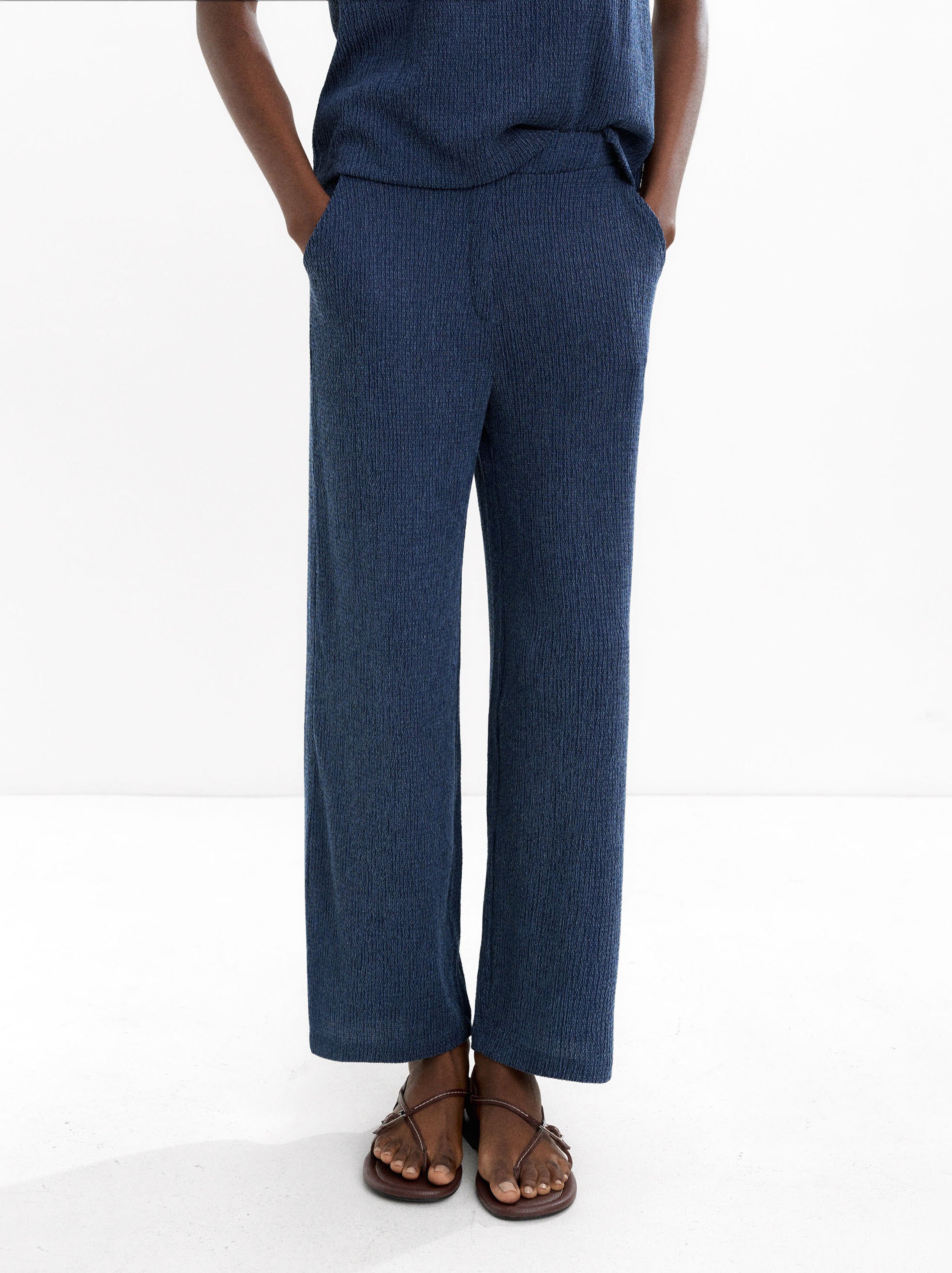 Trousers with pockets and texture image number 2.0