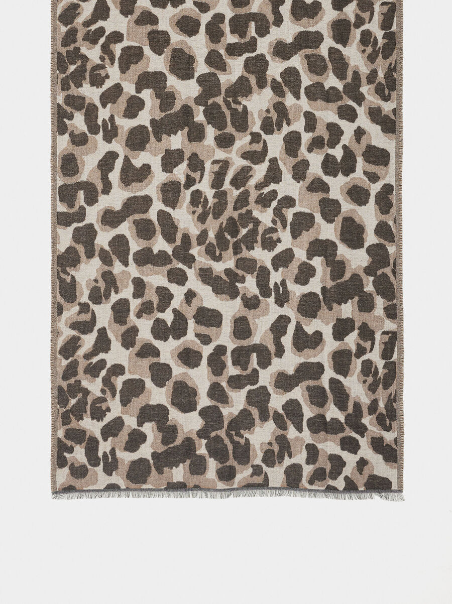 Scarf with animal printed
