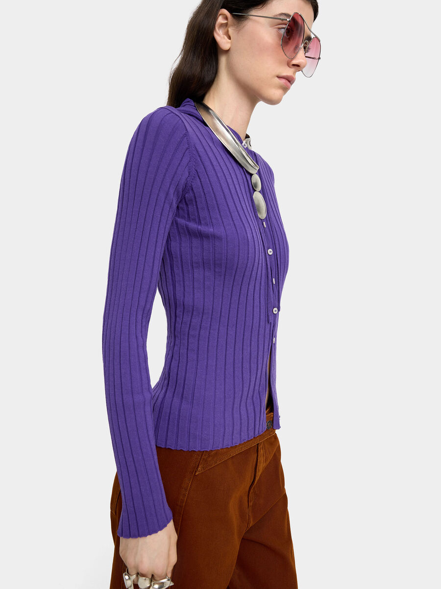 Knit sweater with hood