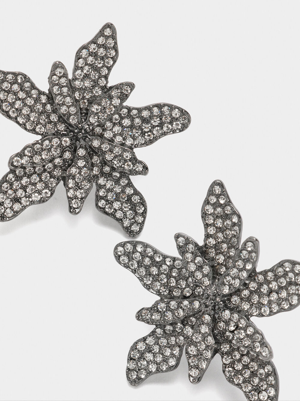 Ohrringe Blume mit Kristallen