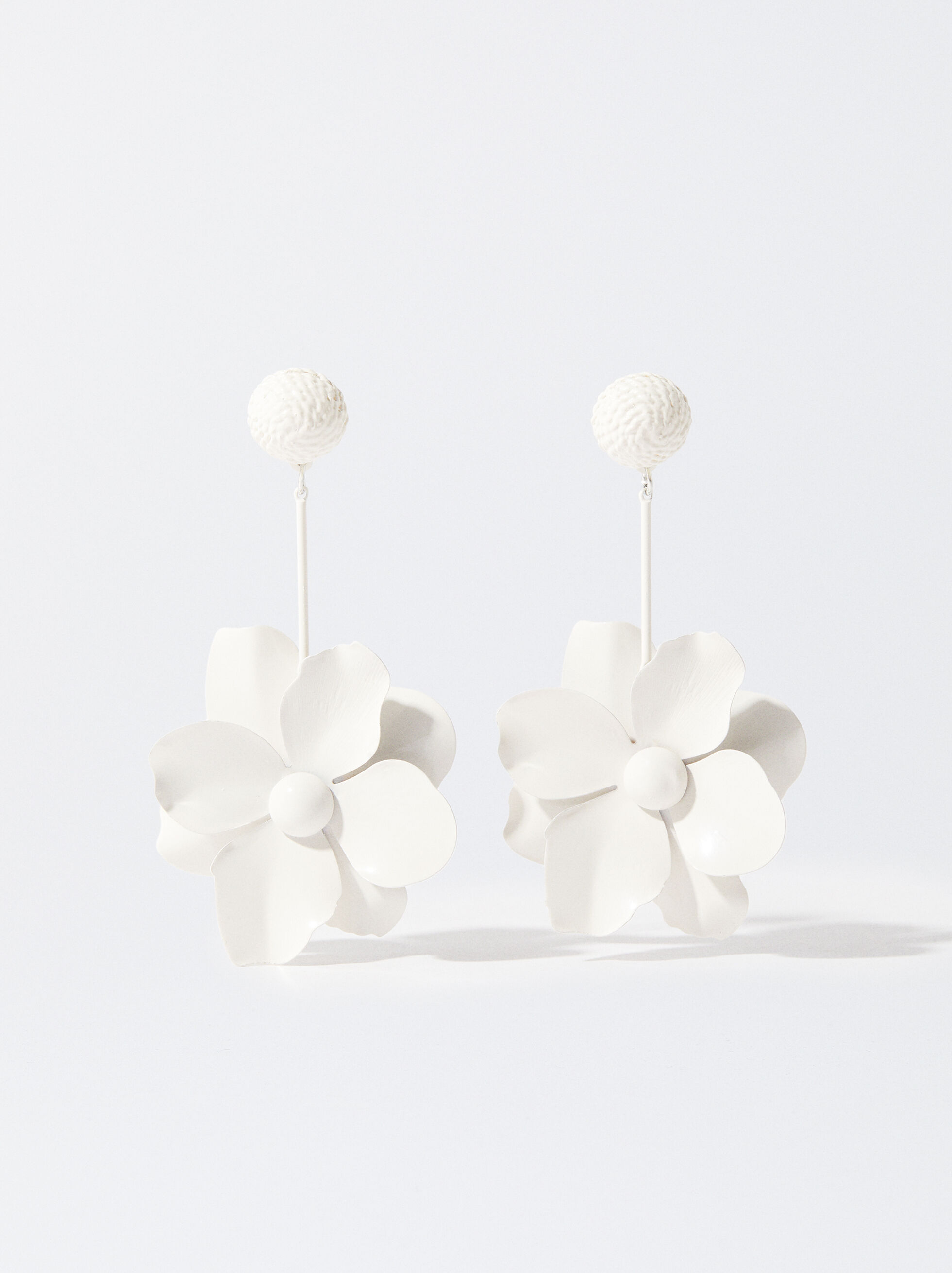 White flower cheap earrings zara