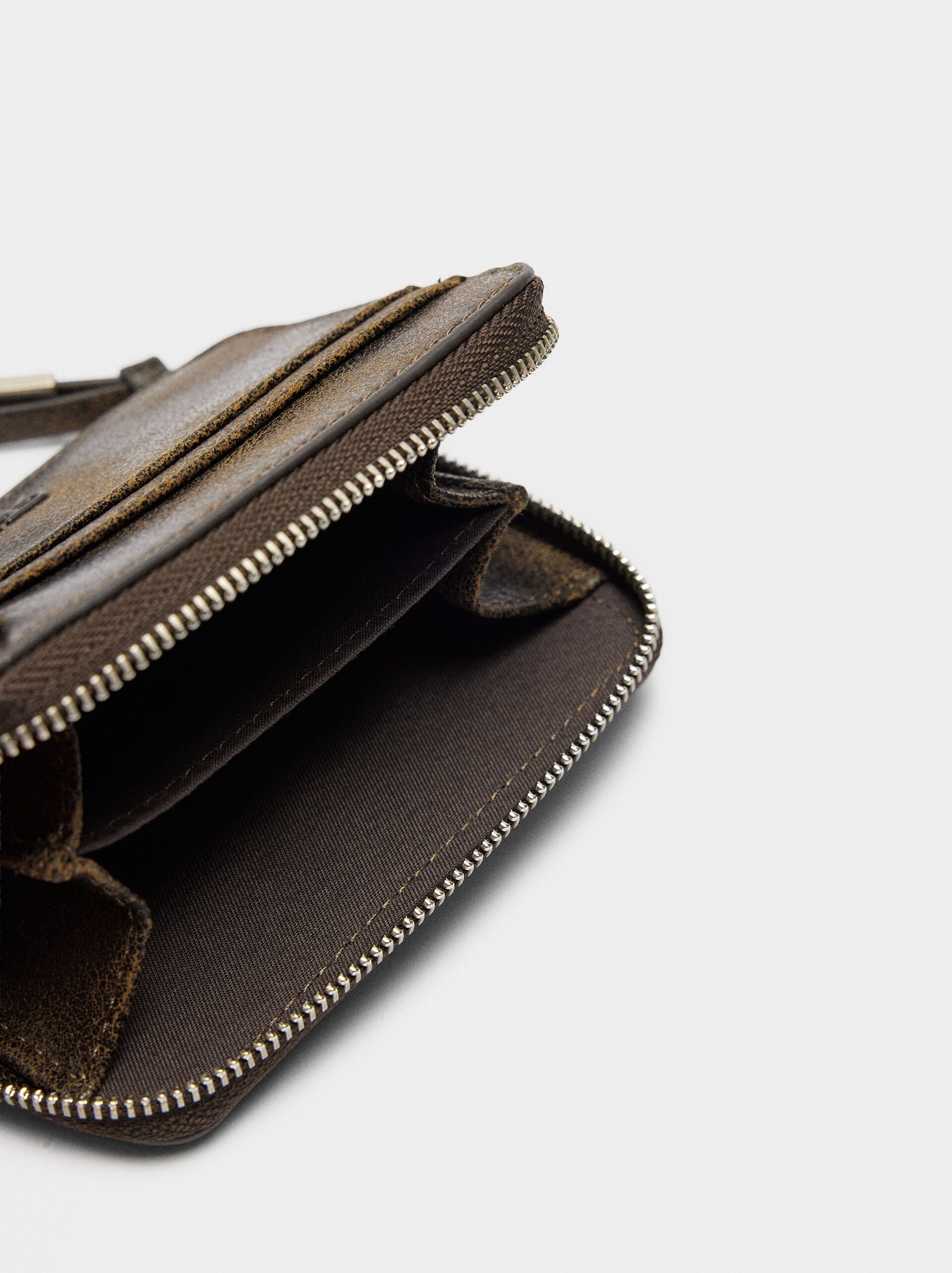 Coin bag with studs image number 3.0