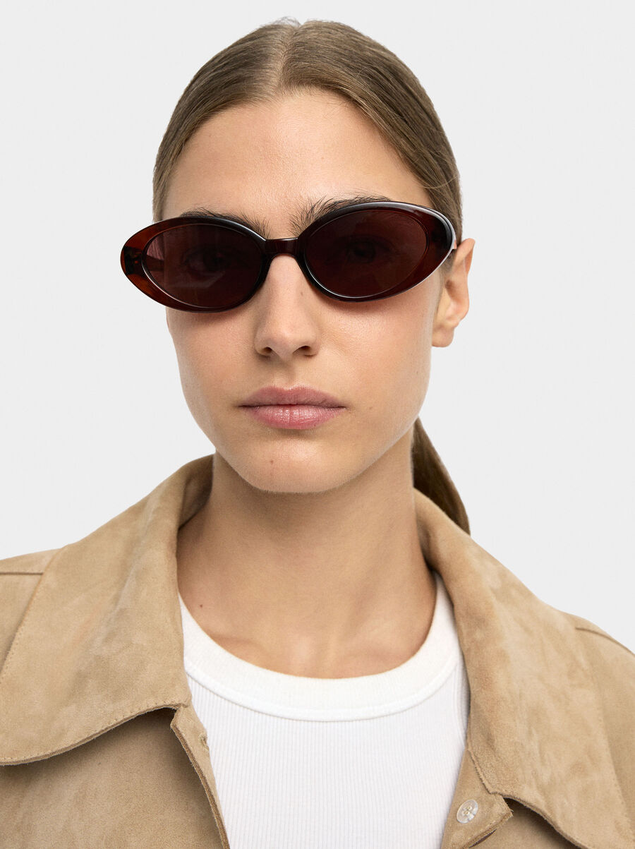 Oval sunglasses