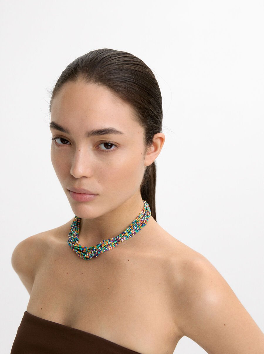 Multi-strand short necklace with beads