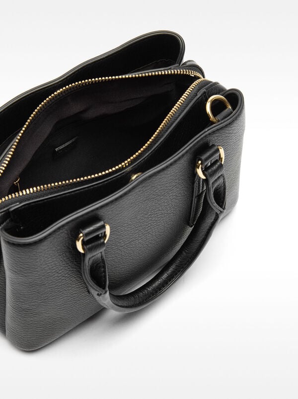 Tote bag with shoulder strap