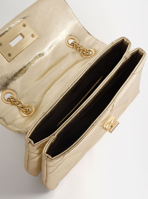 Shoulder bag with chain