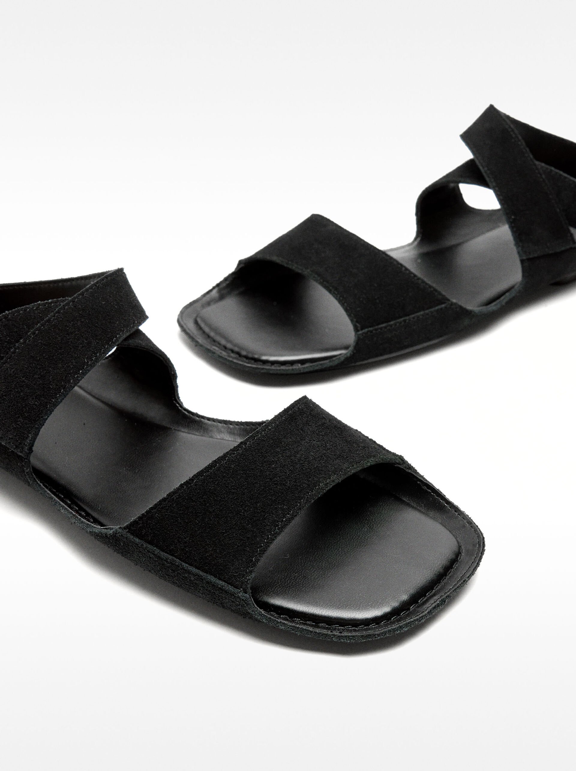 Sandales plates en cuir avec boucle image number 4.0
