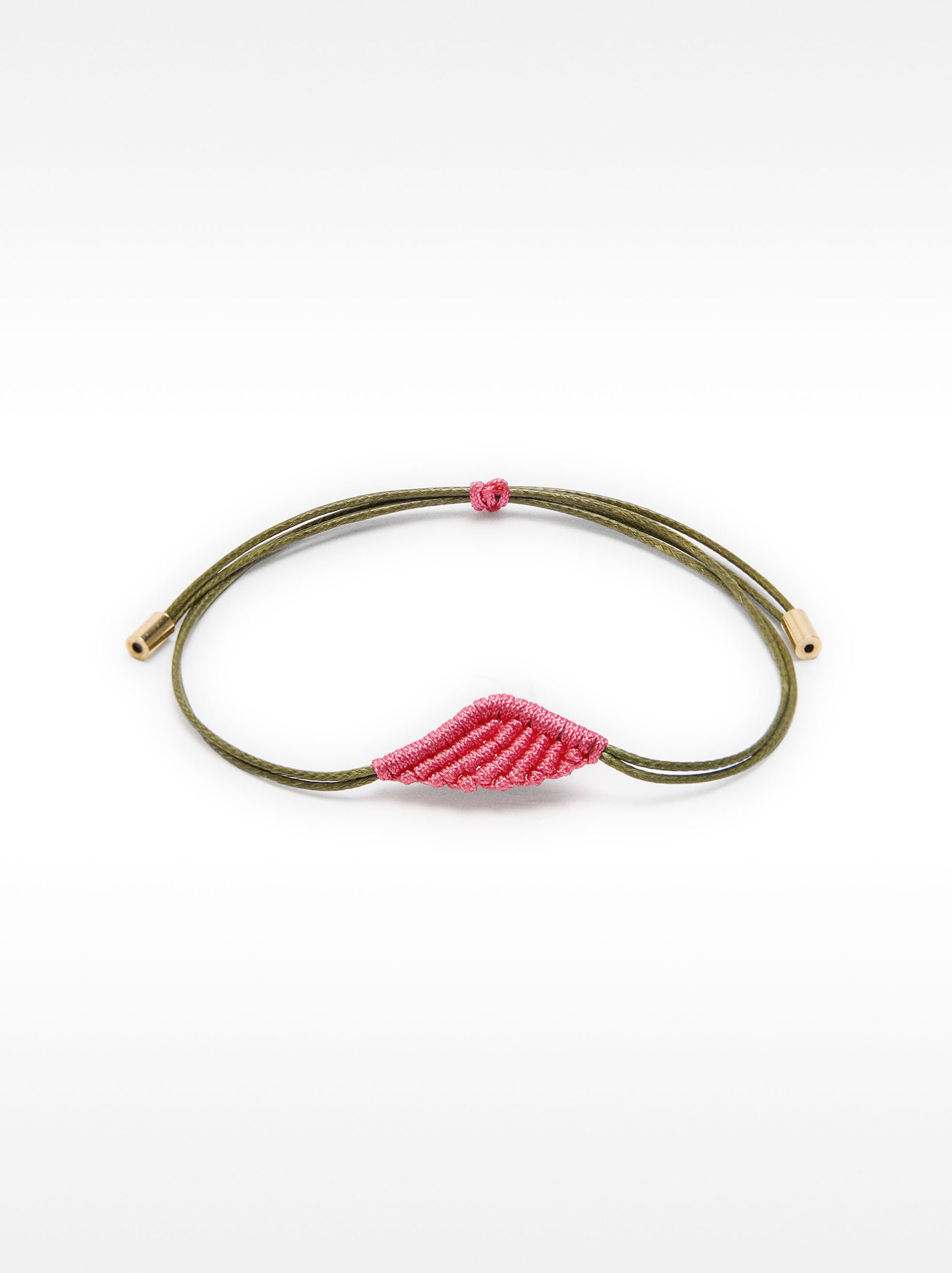 Adjustable macramé bracelet with wing image number 0.0