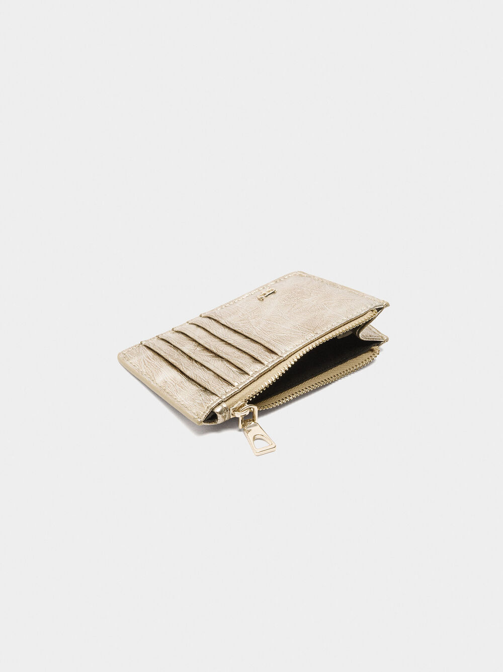 Basic card holder with texture