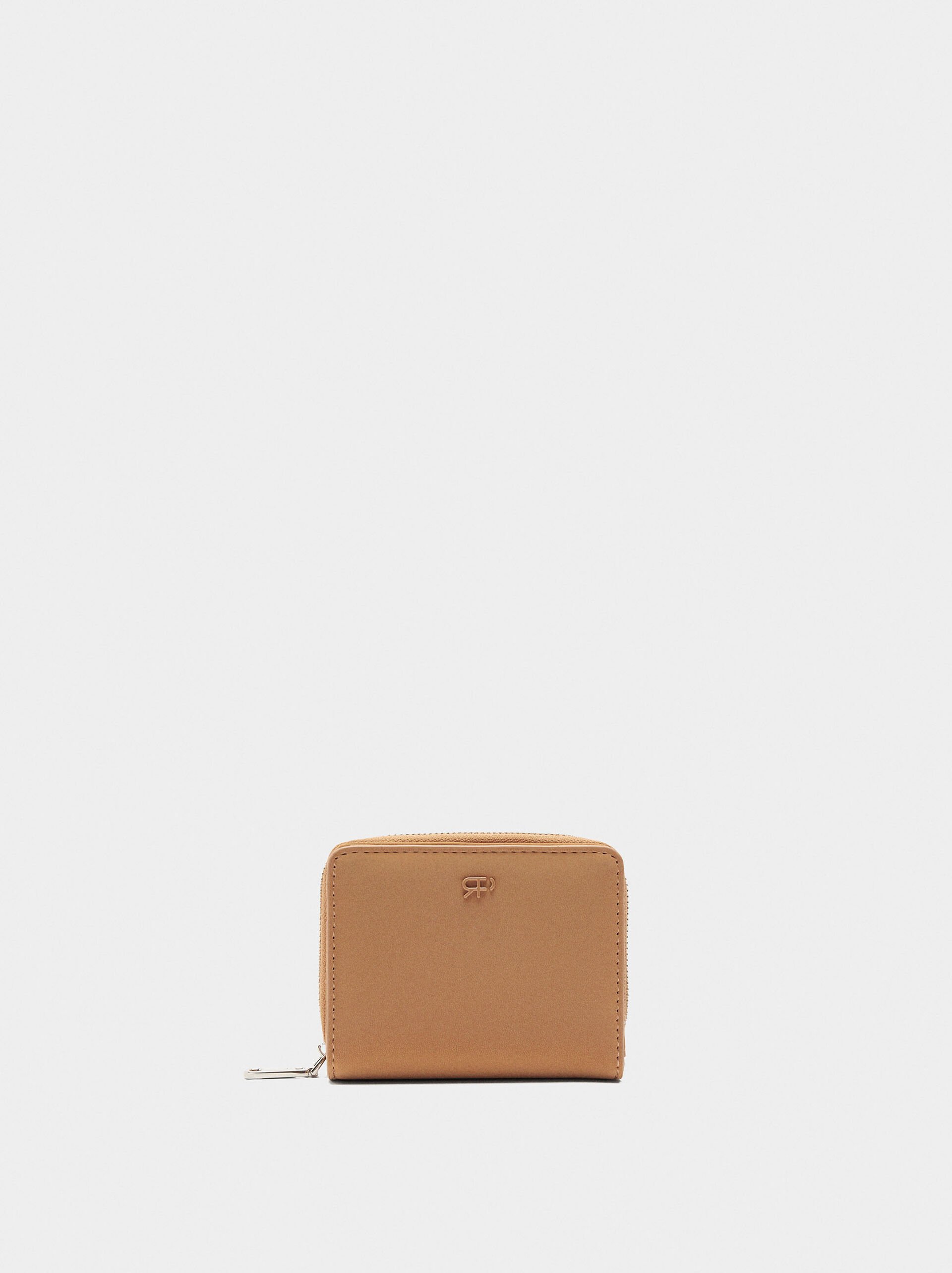 Basic wallet with soft texture image number 0.0