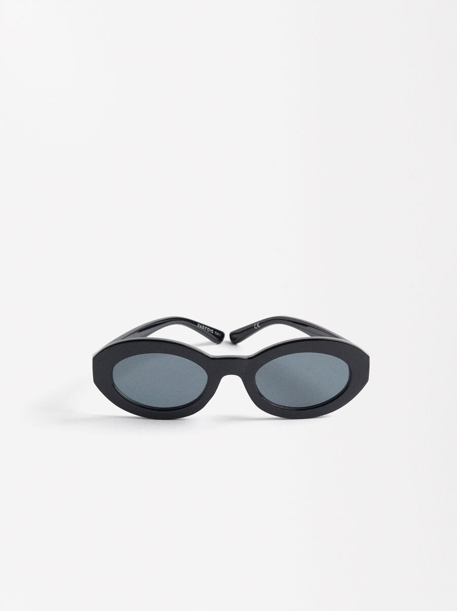 Oval sunglasses