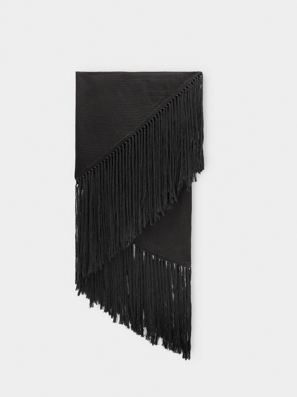 Wool shawl with fringes