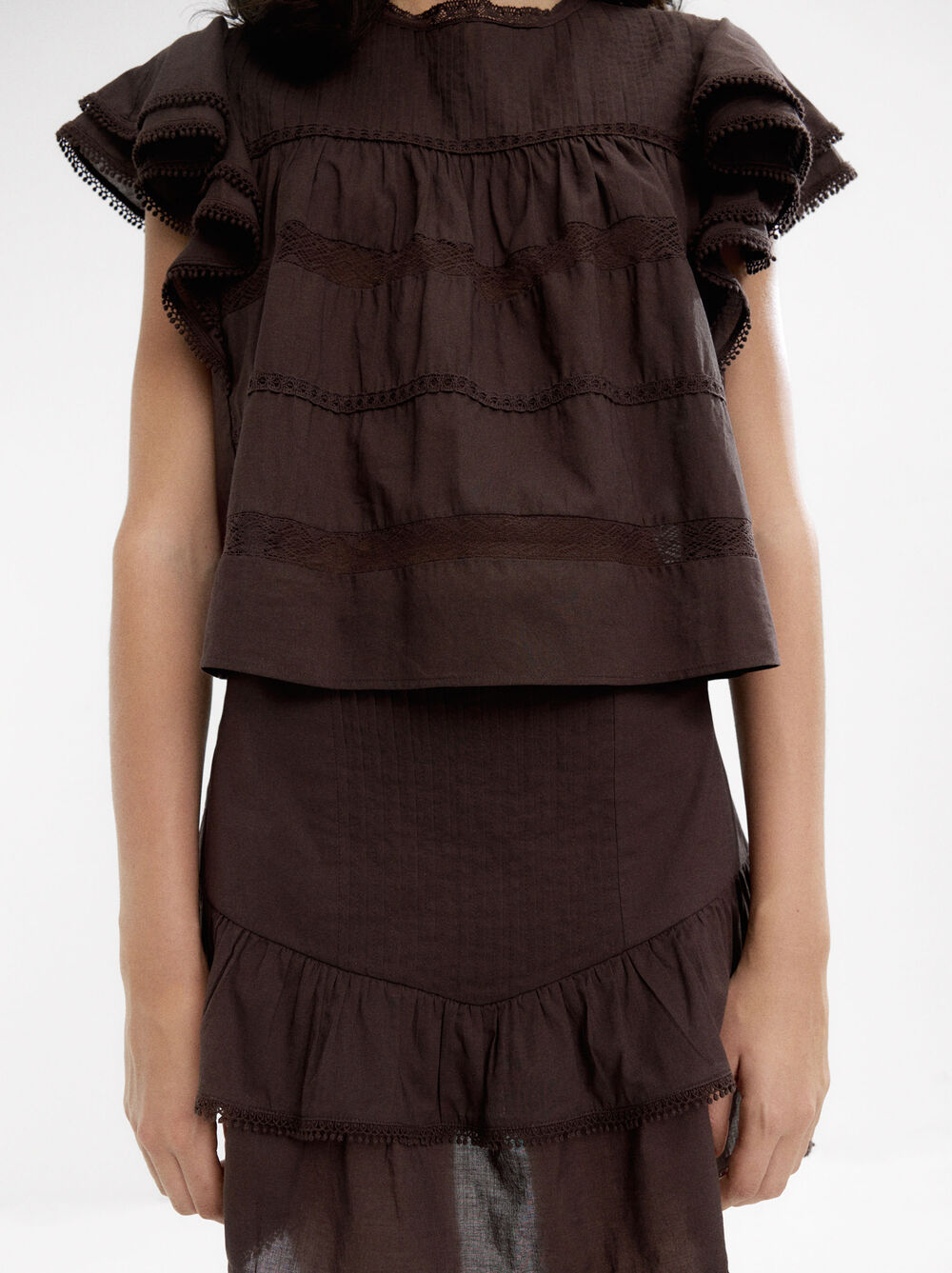 100% cotton skirt with ruffles