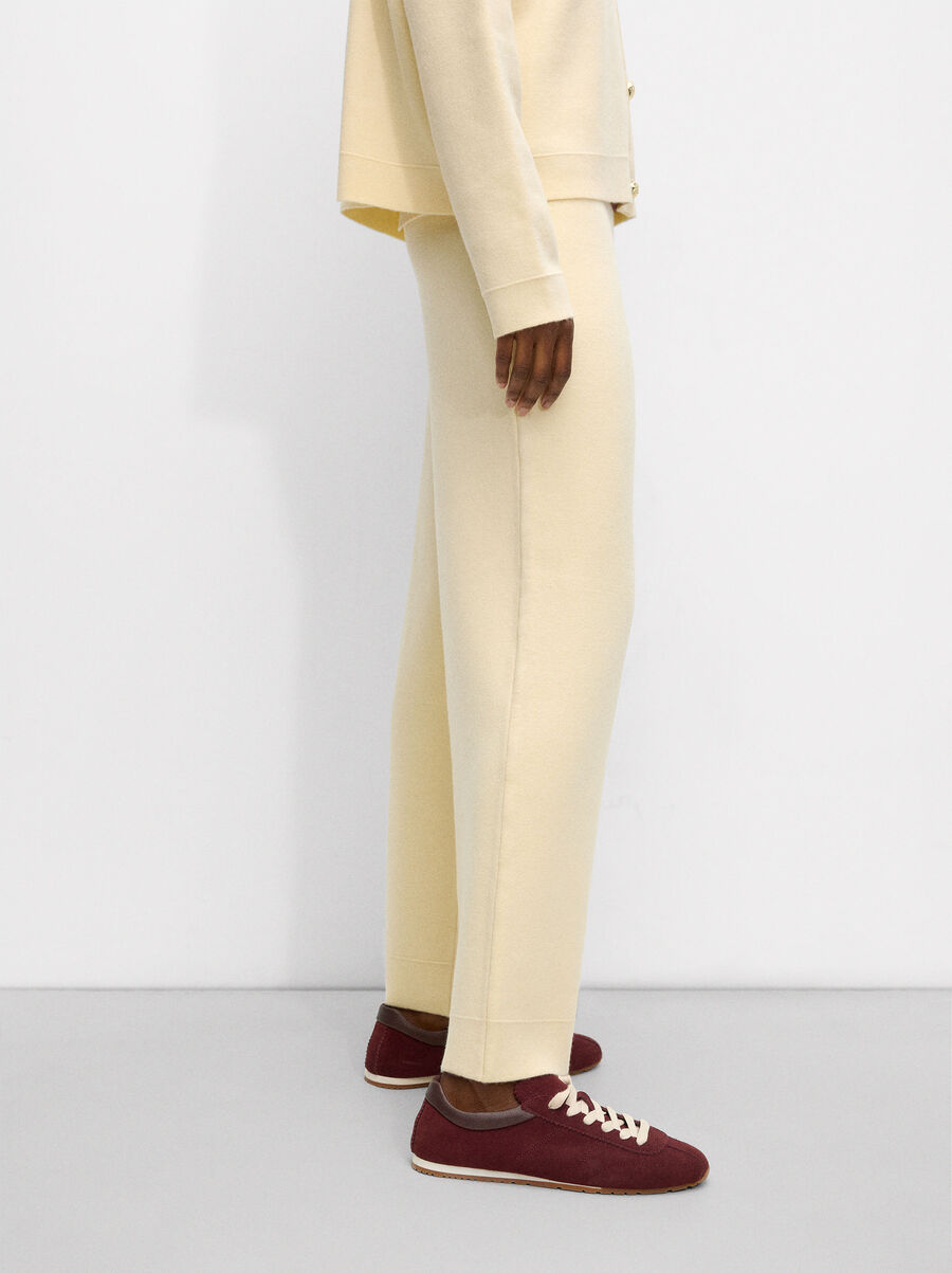 Trousers with wool and elastic waistband