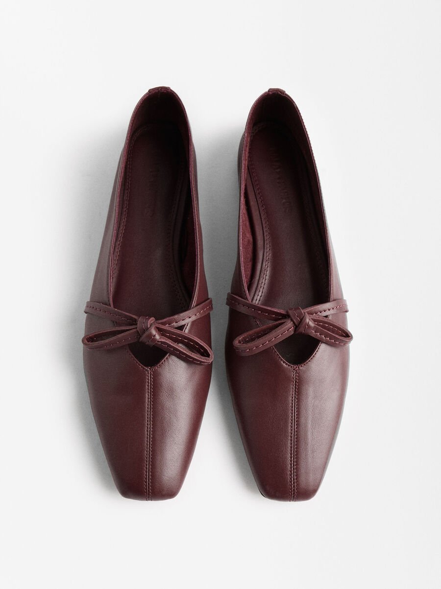 Leather ballet flats with bow