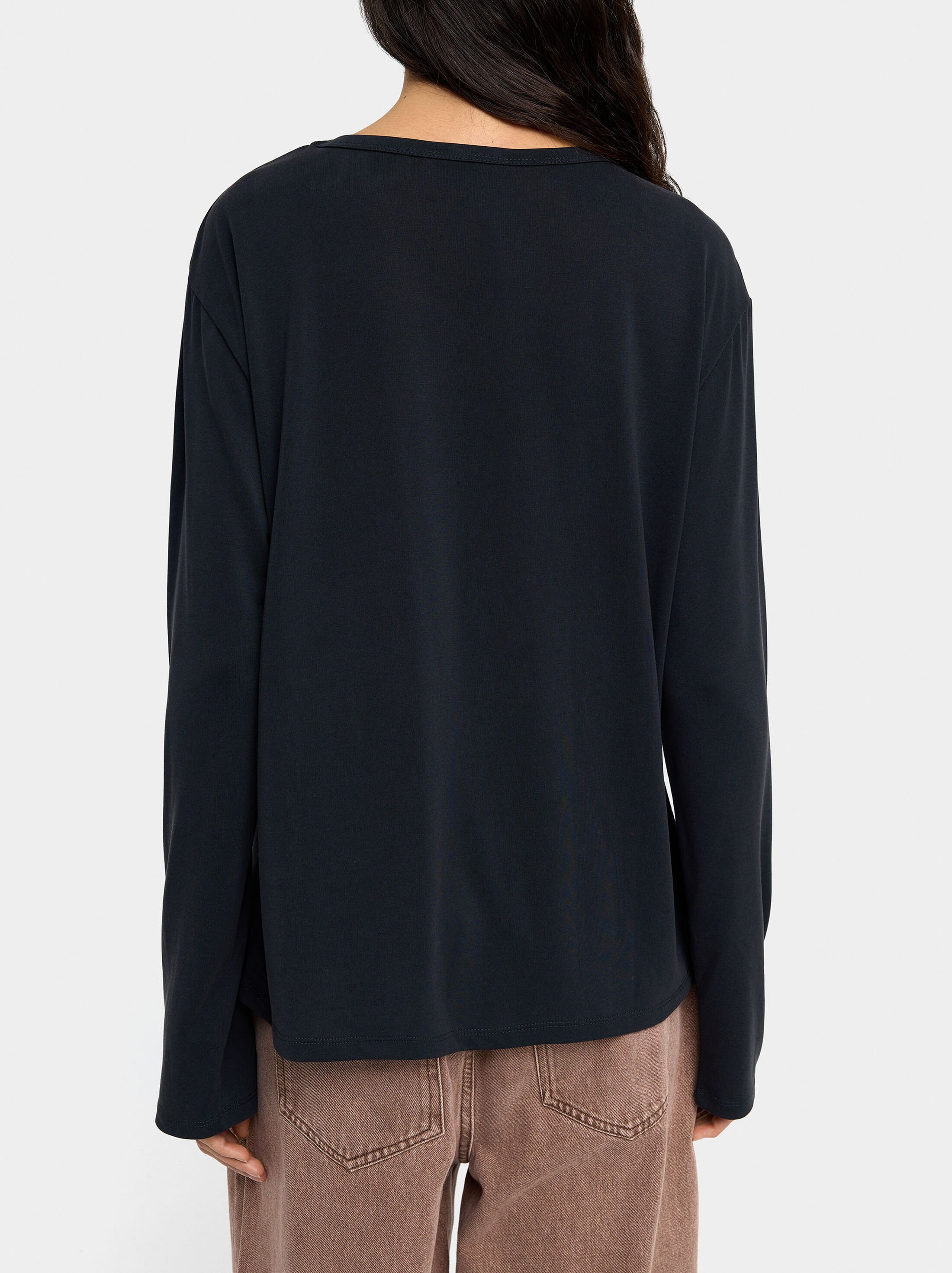 Samarreta llisa de màniga llarga image number 3.0