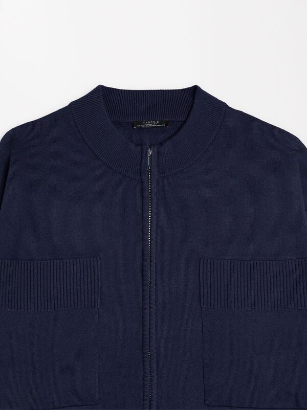 Knit cardigan with pockets