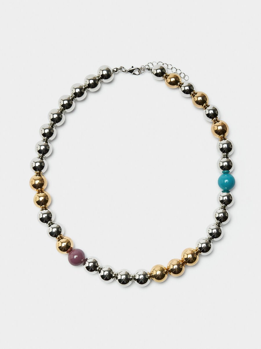 Short necklace with beads