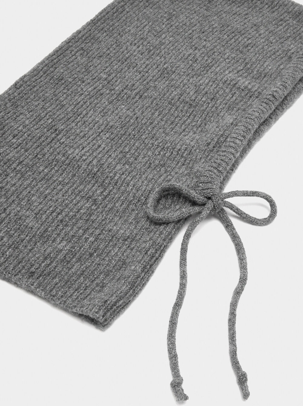 Knit balaclava with straps