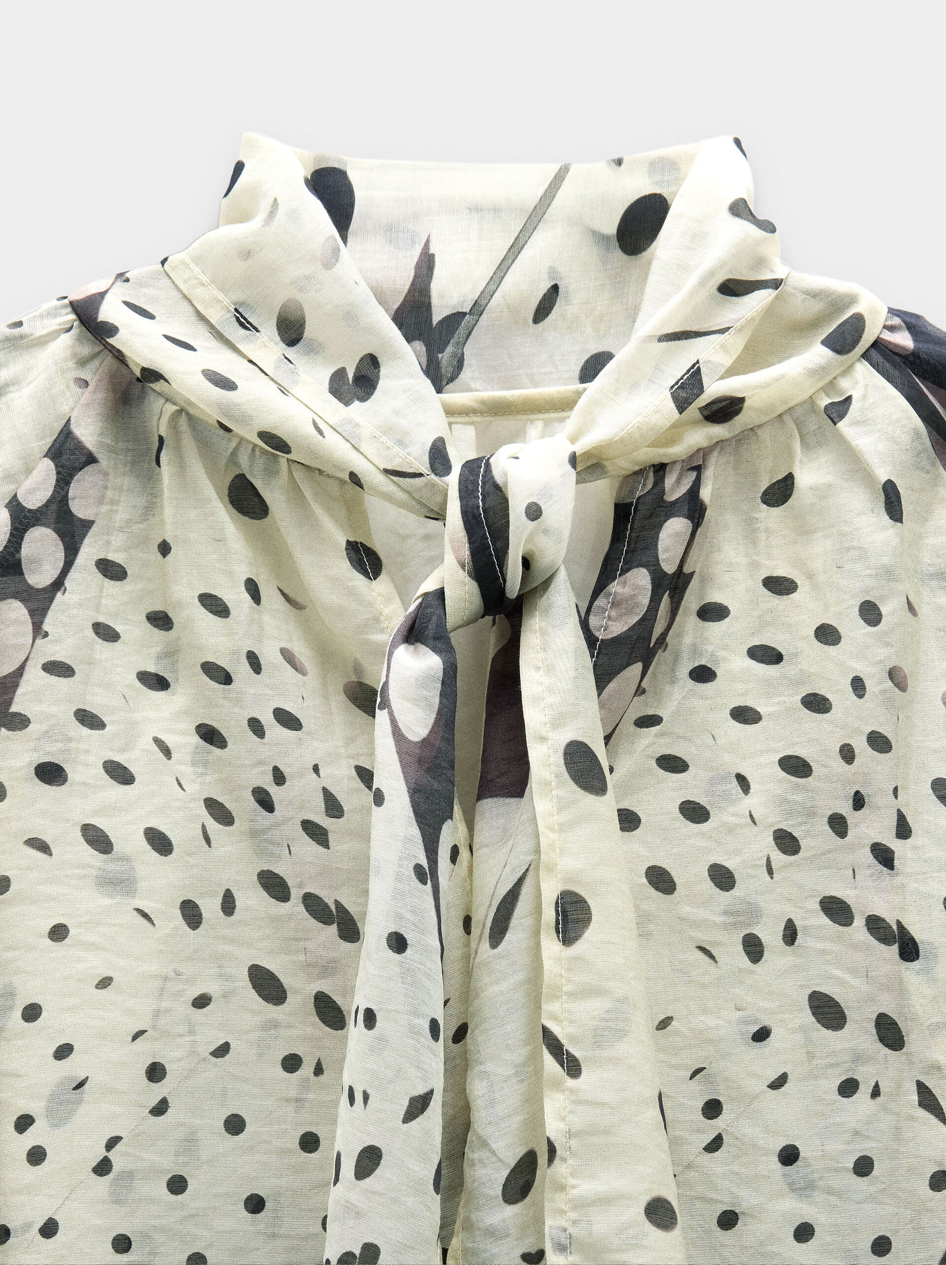 Blouse with semi-transparent print image number 5.0