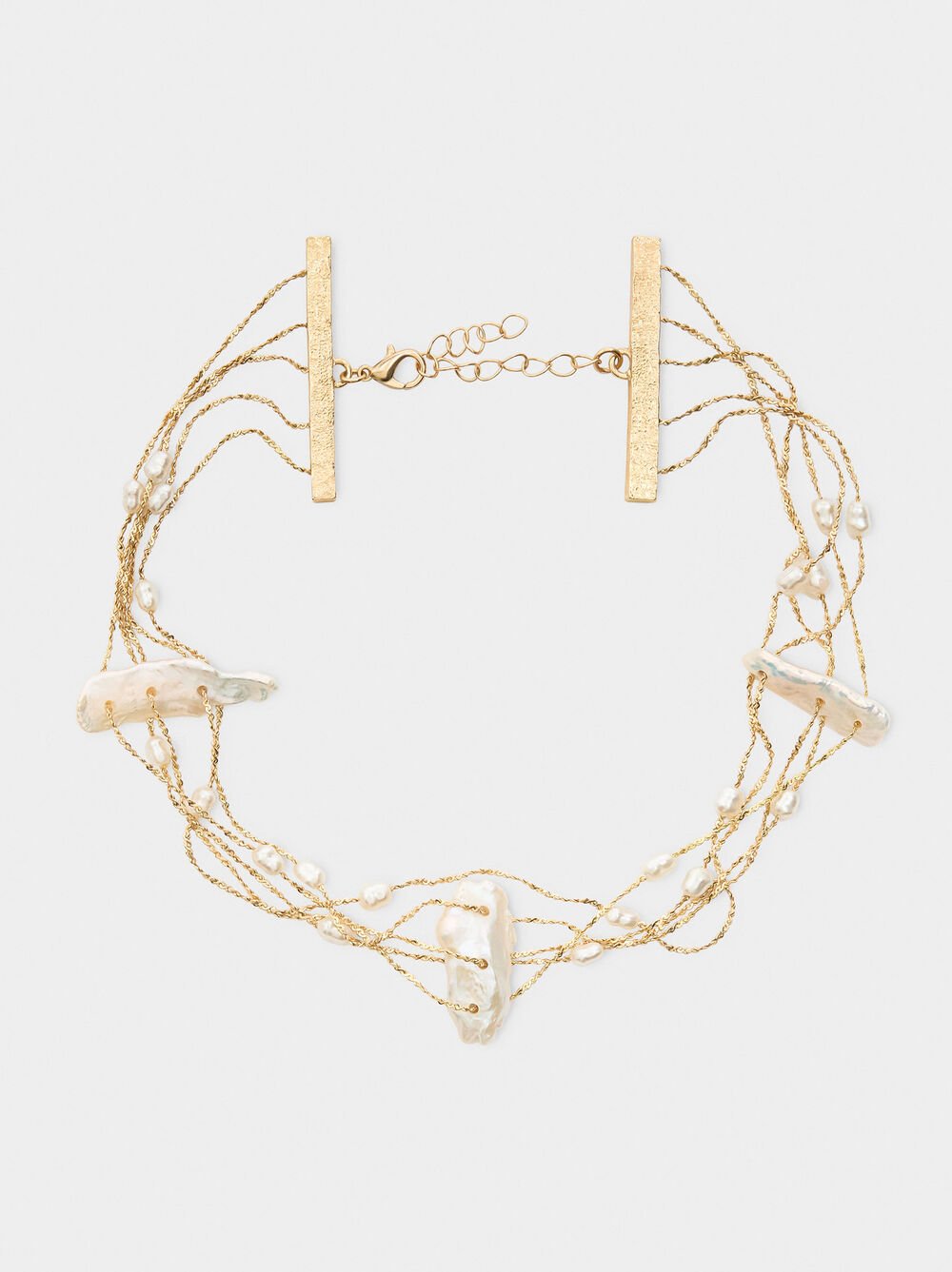 Short multi-collar with freshwater pearls