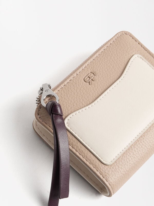 Two-tone textured wallet