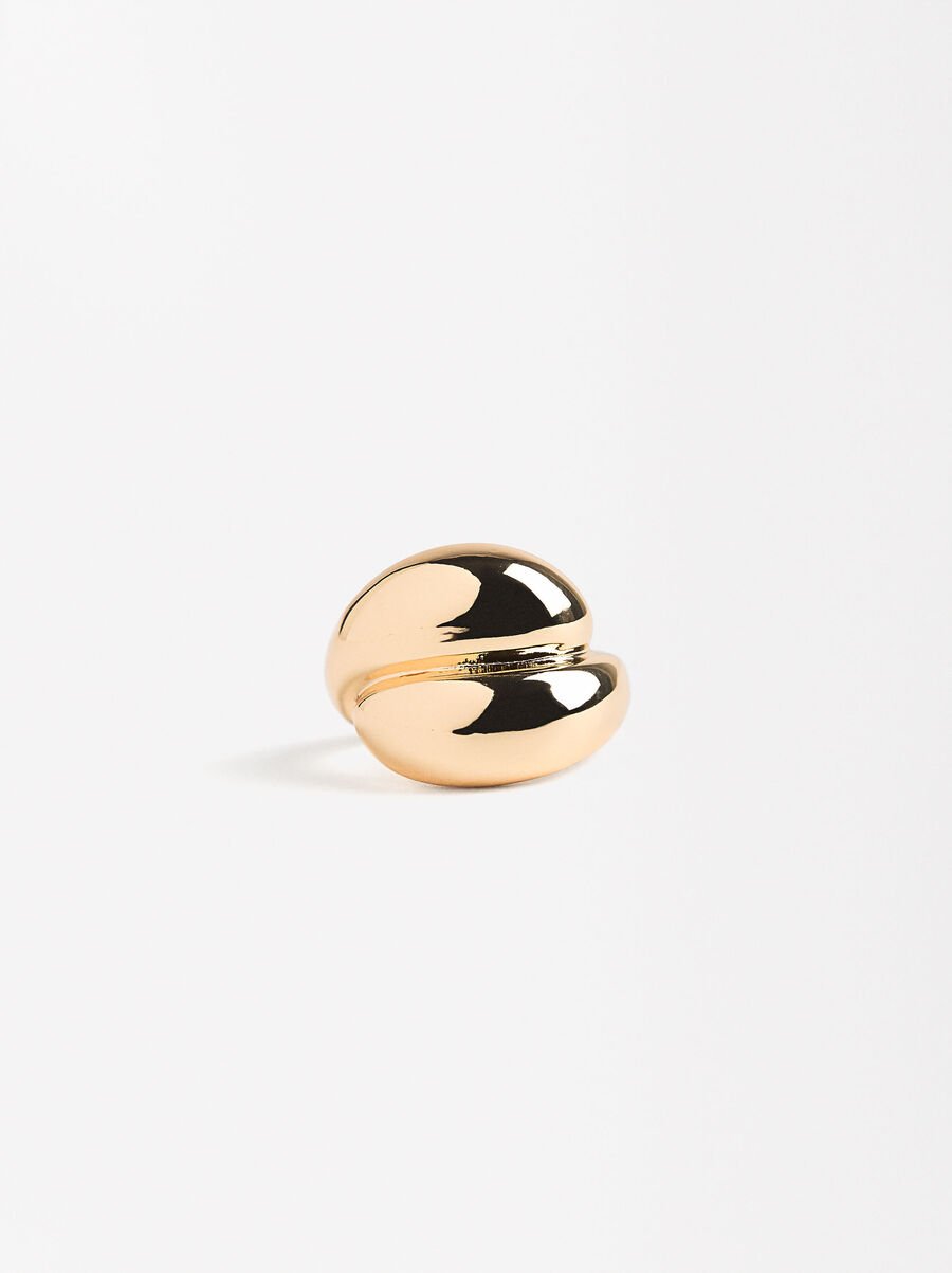 Crossed ring