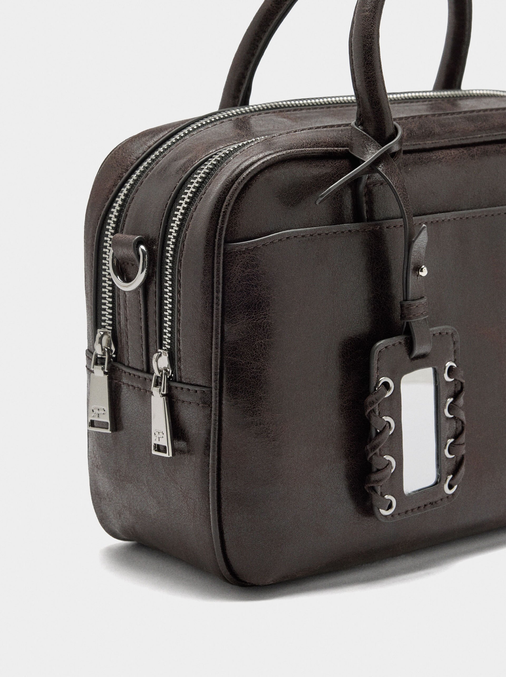 Bowling bag with aged effect image number 1.0