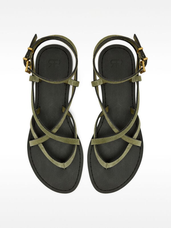 Leather sandals with crossed straps