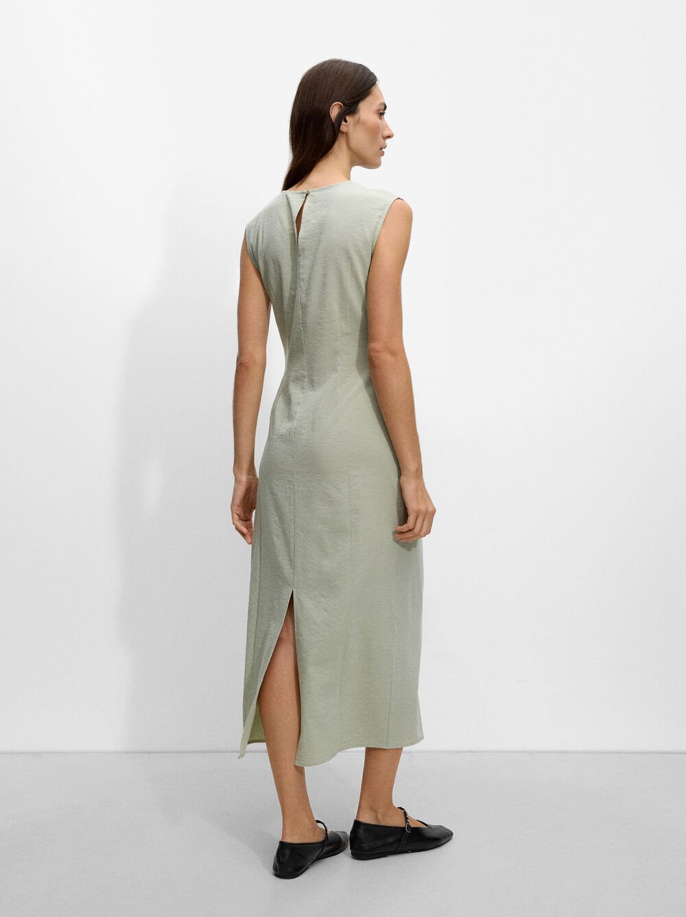 Vestido comprido efeito enrugado